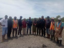 101 Tenaga Kerja Harian Lepas Tambak Garam Mengeluh