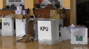 Oknum Caleg PDIP di Malaka Diduga Paksa KPPS Buka Kotak Suara Partai Golkar