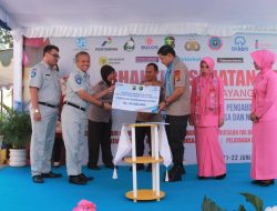 Peringati HUT Polri Ke-73 Jasa Raharja Serahkan Bantuan Dana 25 Juta