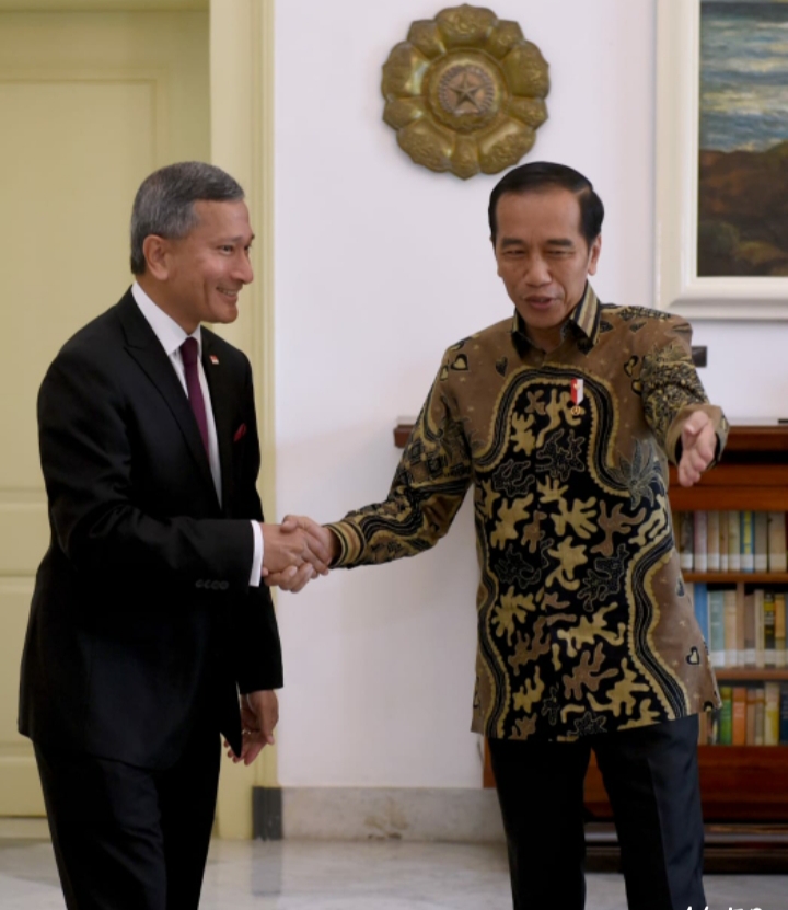 Terima Kunjungan Menlu Singapura, Presiden Bahas Persiapan “Leader’s Retreat”
