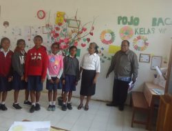 Tingkatkan Budaya Literasi SMPN Satu Atap Penmina Gandeng MPC-NTT