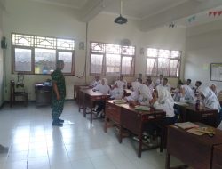 Babinsa Kelurahan Serengan Memberikan materi Bahaya Narkoba 