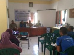 Mahasiswa KKN Unflor Ende, Mengajak Masyarakat Perangi Sampah