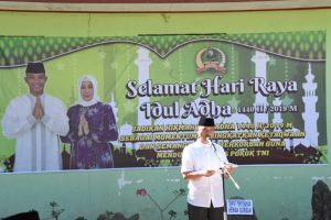 Korem 161/Wira Sakti dan Masjid Nurul Wathan Sembelih Hewan Kurban.