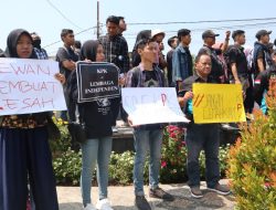 SKAK Bersama Masyarakat Jember Tolak UU KPK, Tak Ada Waktu Lagi, Ayo Lawan!