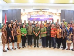 Korem 161/Wira Sakti Bekali Wawasan Kebangsaan Para Kepala Sekolah dan Guru Pamong