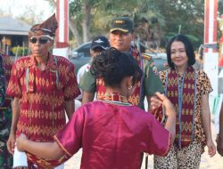Adat Helong, Sambut Dandim 1604/Kupang di Kampung Budaya Sonaf Bungtilu