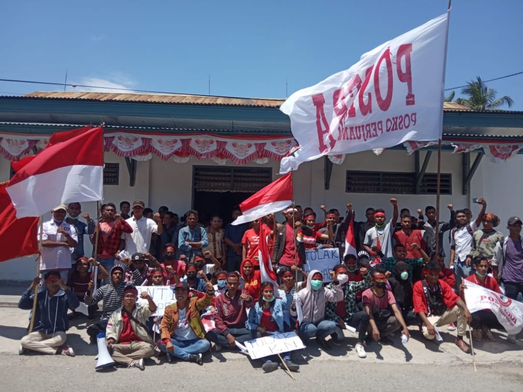 Pernyataan Sikap Demonstran di Depan Anggota DPRD Malaka Buat Merinding