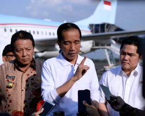 Presiden Jokowi Jajal Jalan Tol Yang Baru Diresmikan