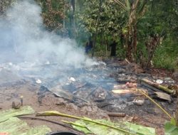 Ditinggal Misa Paskah, Rumah Pasutri Lansia di Nagekeo Ludes Terbakar