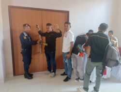 Pastikan Pleno KPU Nagekeo Berjalan Aman, Peserta Discreening Metal Detektor