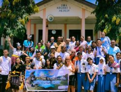 Enam Wisman Asal Canada Kunjungi SMAN 1 Aesesa