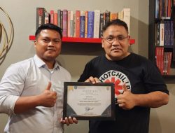 Mahasiswa Asal Sumut di Jakarta Berikan Penghargaan Kepada Teguh Santosa