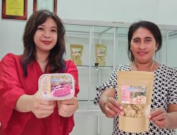 Sambangi Kupang, Ketua Umum PENEMU Sinda Sutadisastra Temui Penggiat Budidaya Rumput Laut 