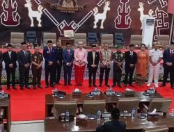 Emilia Nomleni Hari ini Melantik Anggota DPRD Antar Waktu Mumanad Ansor dan Anton Landi
