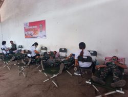 Prajurit Yonif TP 834 Wakanga Mere Gelar Donor Darah Masal