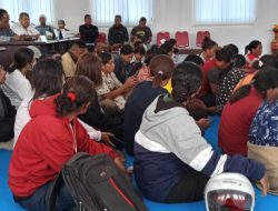 Ratusan PPPK Paruh Waktu Geruduk DPRD Malaka, Tuntut Kejelasan Nasib