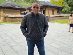 Menunggu Parade Militer Korea Utara