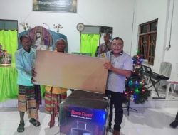 Kehadiran DPRD NasDem TTS dan Bantuan Alat Musik Jadikan Malam Ibadah Lebih Berkesan Bagi Jemaat Imanuel Haunah