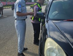 Tingkatkan Ketertiban Lalu Lintas, Operasi Gabungan Digelar di  Simpang Wailolu Sumba Tengah