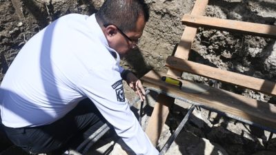 Bupati Kupang Letakkan Batu Pertama Gedung Gereja Ebenhaezer Oelbiteno, Tekankan Gotong Royong dan Sinergi Gereja-Pemerintah 8 IMG 20260716 WA0171