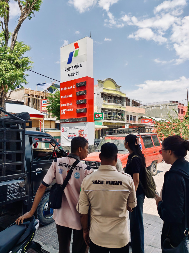 Jasa Raharja Bersama Tim Pembina Samsat Sumba Timur Awasi Pembatasan BBM Bersubsidi dan Edukasi Masyarakat tentang Kepatuhan Pajak Kendaraan 1 IMG 20261022 WA0415
