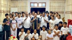 Wabup Apremoi Dethan Lepas Atlet PETRA Boxing Camp PERBATI Rote Ndao ke Kejurnas LLMC III di Kupang