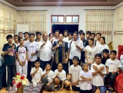 Wabup Apremoi Dethan Lepas Atlet PETRA Boxing Camp PERBATI Rote Ndao ke Kejurnas LLMC III di Kupang