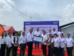 BRI Serahkan Ambulans untuk Dukung Peningkatan Layanan Kesehatan di Ruteng